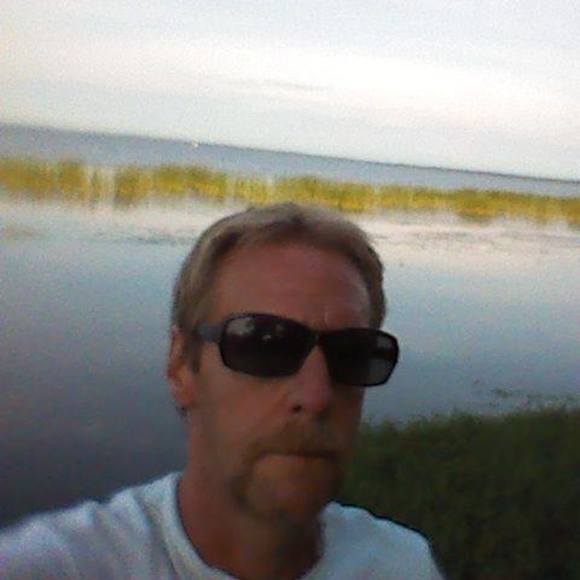 Profile Picture of Michael Reslow (@wpbmikey) on Poshmark