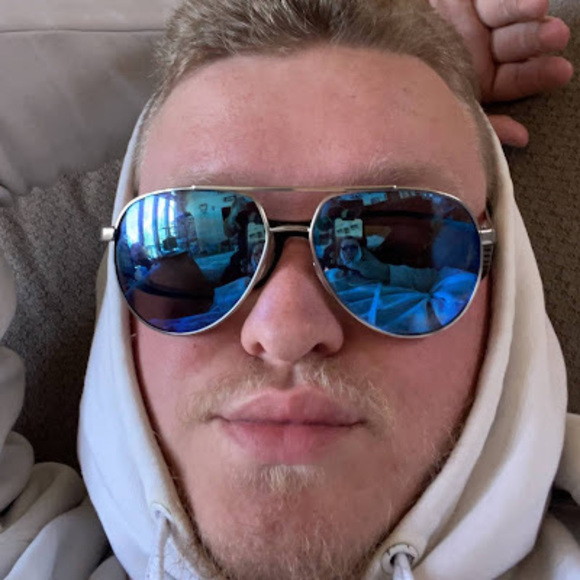 Profile Picture of Josh Keith (@joshkeith22) on Poshmark