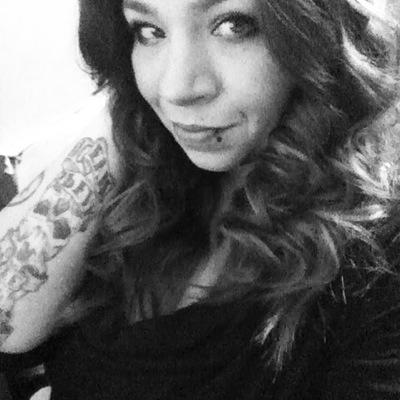 Profile Picture of Mandy Loyd (@Ta2udVixen0711) on Twitter