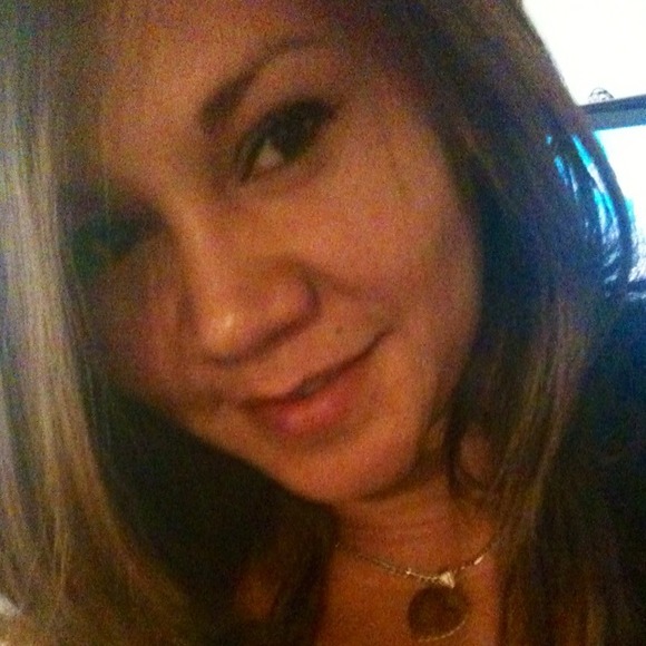 Profile Picture of Nancy Medrano (@nancy_medrano21) on Poshmark