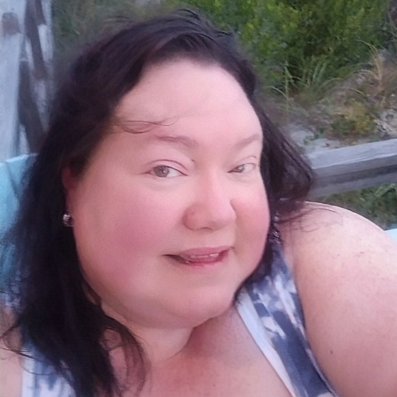 Profile Picture of Jo Campbell (@jocampbell524) on Poshmark