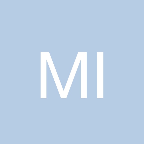 Profile Picture of Mikelle Ives (@ivesmik) on Poshmark
