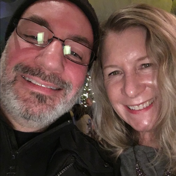 Profile Picture of Steph Faurot (@stephmigl) on Poshmark