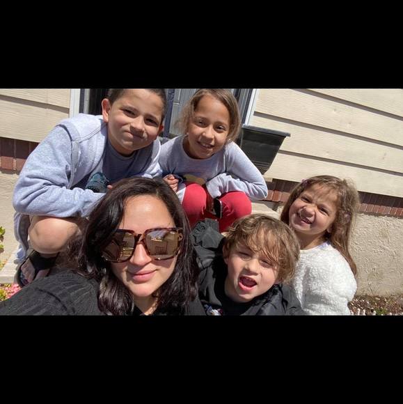 Profile Picture of Laura Lantigua (@lauritamejia) on Poshmark