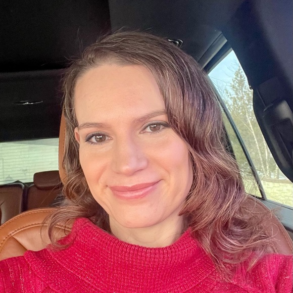 Jennifer Wishon - Poshmark Profile Picture of Jennifer Wishon (@jnwishon) on Poshmark