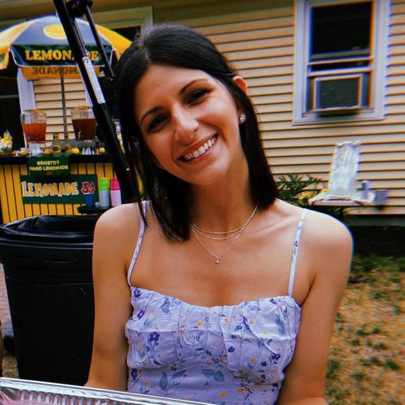 Profile Picture of Kelsey Mitchell (@kmitchxo6) on Poshmark