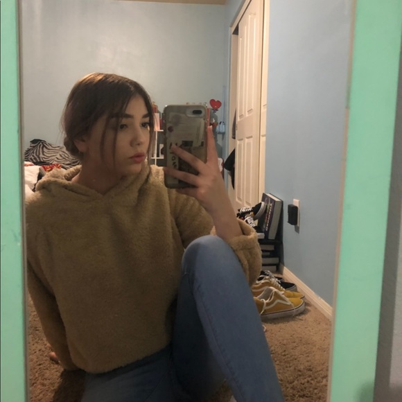 Profile Picture of Jay Ferrall (@lov_jayy) on Poshmark