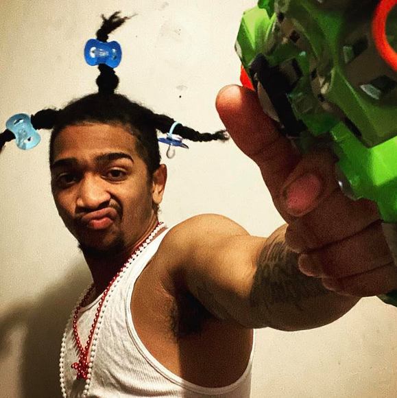 Profile Picture of Delo Miree (@delomiree) on Poshmark