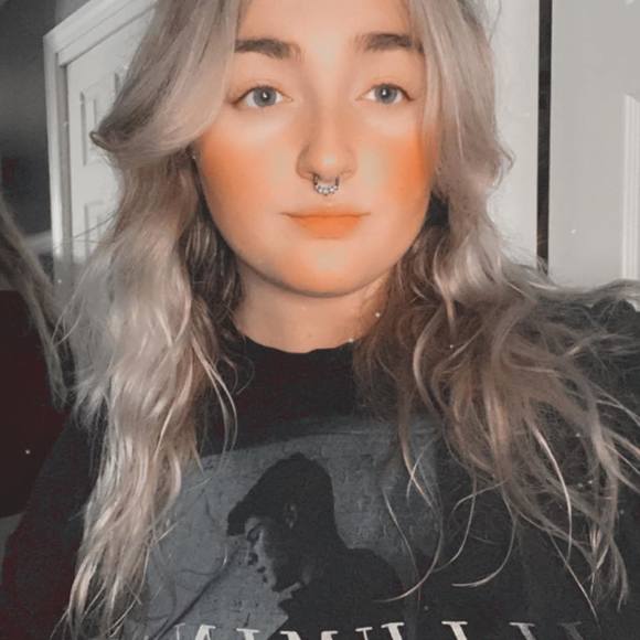 Profile Picture of Abby Rexford (@arexford00) on Poshmark