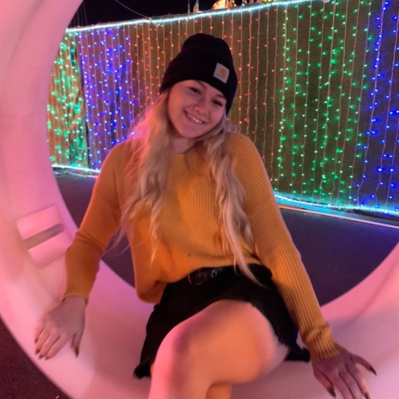 Profile Picture of Jaydy Kreager (@jaydcy) on Poshmark