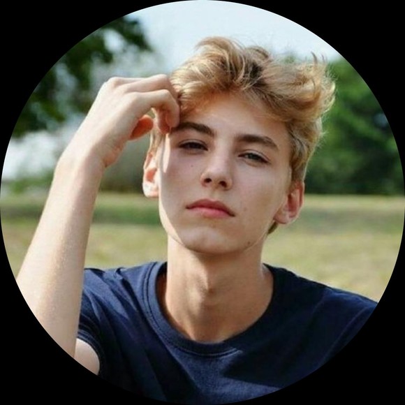 Dovie Buchite - Poshmark Profile Picture of Dovie Buchite (@doviebuchite) on Poshmark