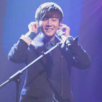 Profile Picture of 버즈 (@royness00) on Twitter