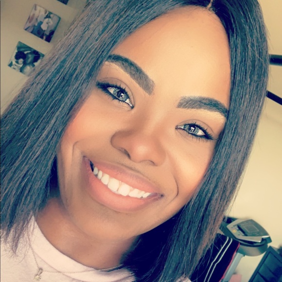Profile Picture of Tamara Gant (@chynadolltam) on Poshmark