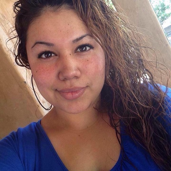 Profile Picture of Alma Prado (@almaymilo27) on Poshmark
