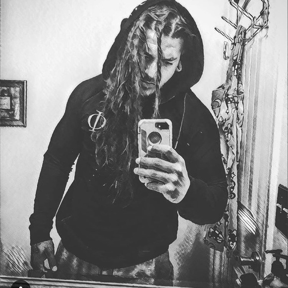 Profile Picture of Kevin Pinkard (@kpinkard805) on Poshmark