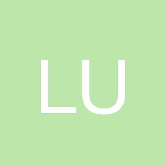 Profile Picture of Lilly Uhrig (@lillyuhrig) on Poshmark