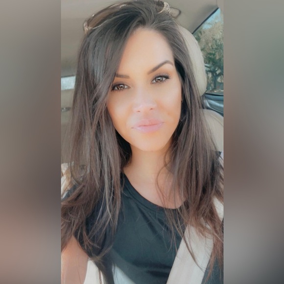 Profile Picture of Simone Culver (@culversc) on Poshmark