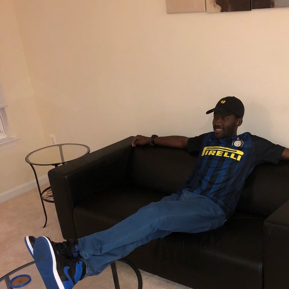 Kofi Adansi pipim - Poshmark Profile Picture of Kofi Adansi pipim (@kapipim) on Poshmark