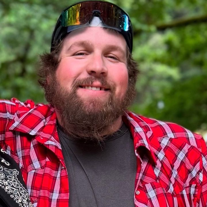 Profile Picture of Matthew Hall (@1997stepside) on Tiktok