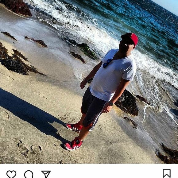 Profile Picture of Alexander Girón hdz (@paghez) on Poshmark