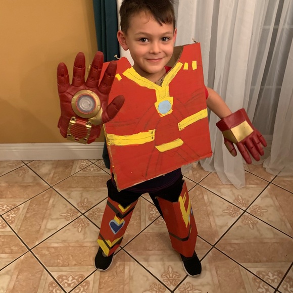 Profile Picture of Lorena Torres (@lorenatorres2) on Poshmark