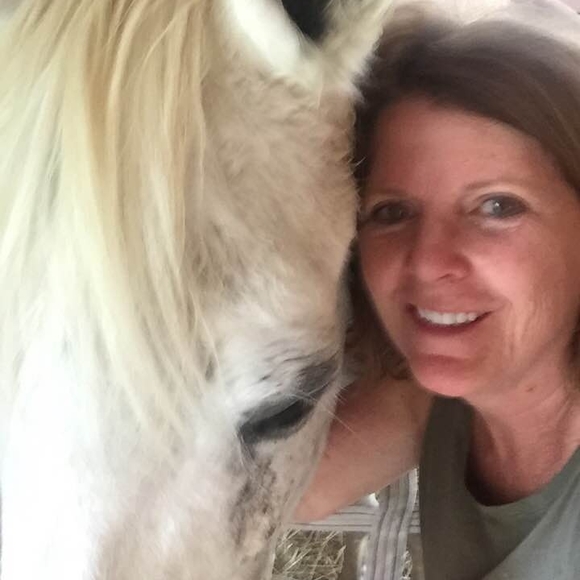 Profile Picture of Karen Totaro (@forgray) on Poshmark