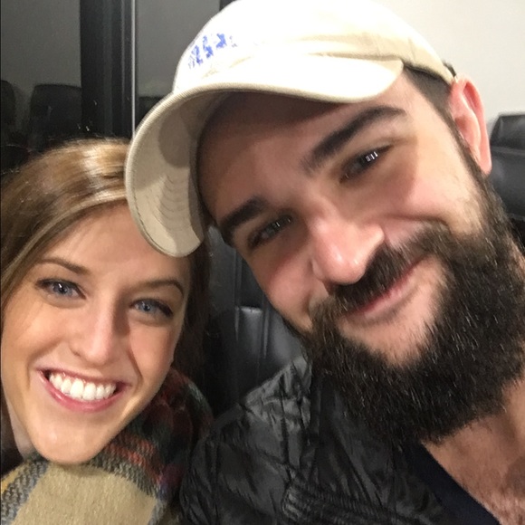 Profile Picture of Erin Koeser (@koeser22) on Poshmark