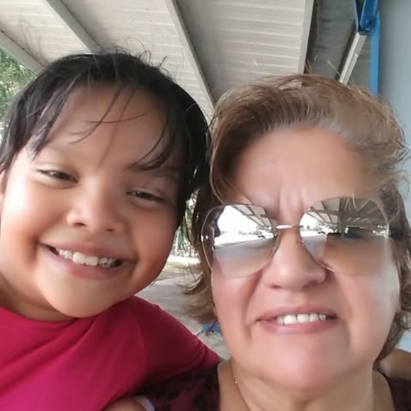 Profile Picture of Sanjuanaaguilar Sanjuanaaguilar (@sanjuanaagui381) on Poshmark