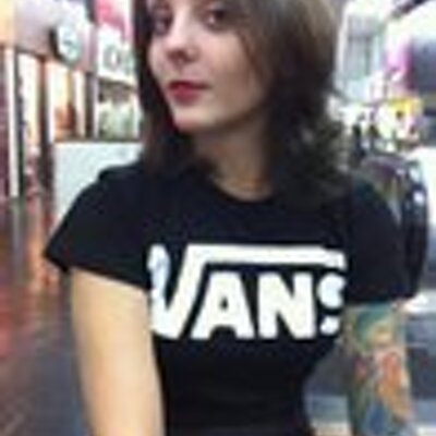 Profile Picture of Júlia Amêndola (@juamendola) on Twitter