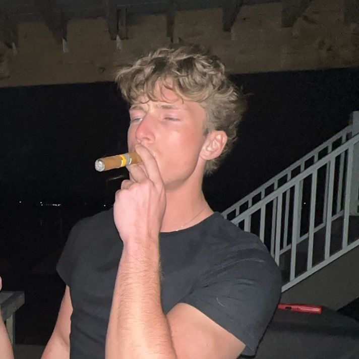 Profile Picture of christopher (@christopbrah) on Tiktok