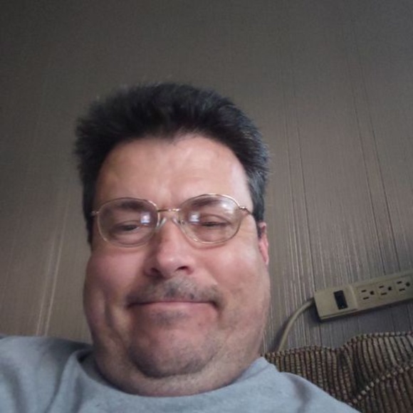 Profile Picture of Scott Esterline (@scottesterline) on Poshmark