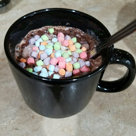 Profile Picture of Marie Scibilia (@marieposhmarkk) on Poshmark