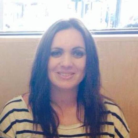 Profile Picture of Cindy Mitchell badillo (@cindy383) on Poshmark