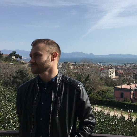 Profile Picture of Savin Mattozzi (@mattozzis) on Poshmark