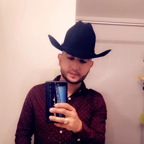 Profile Picture of Edgar Peñaloza (@edgarbone19) on Poshmark