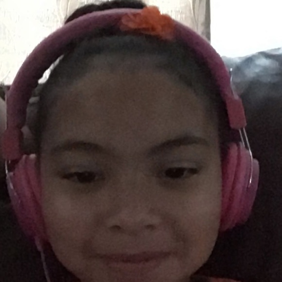 Profile Picture of Doris Vasquez (@doris052913) on Poshmark