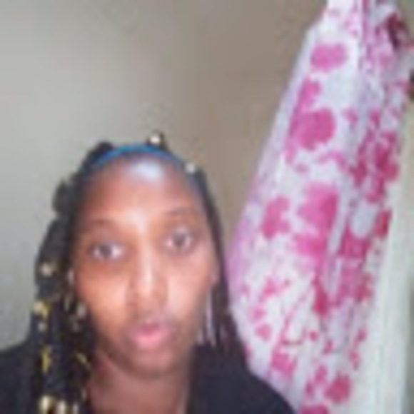 Profile Picture of Lillian Bennett (@blillian897) on Poshmark