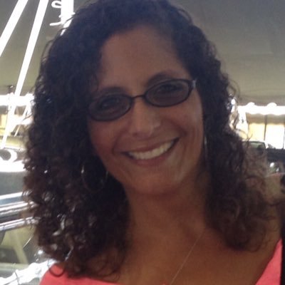 Profile Picture of Christine Michaud (@cmeshow1) on Twitter