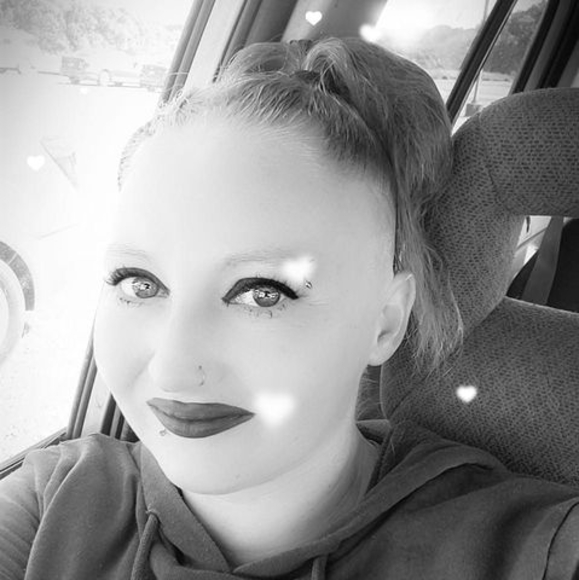 Profile Picture of Shawna Dennison (@shawnadennison) on Poshmark