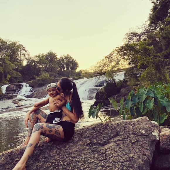 Profile Picture of Nicolle Jimenez (@nicollaaaa) on Poshmark