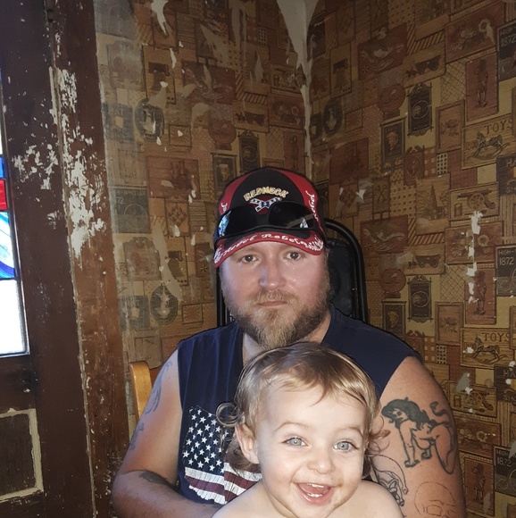 Profile Picture of Joe Hicks (@joedhicks) on Poshmark