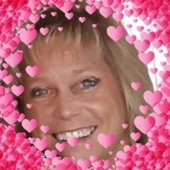 Profile Picture of Kimberly Powers (@krichey620) on Poshmark