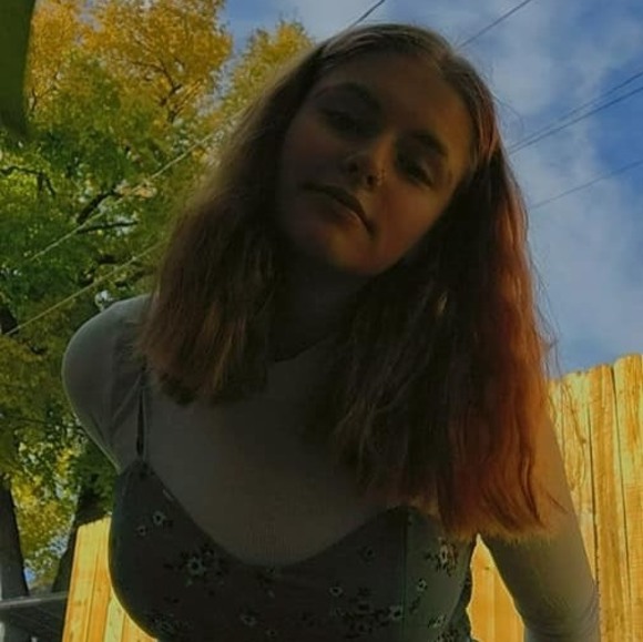 Profile Picture of Terra Beardemphl (@terrabeara123) on Poshmark