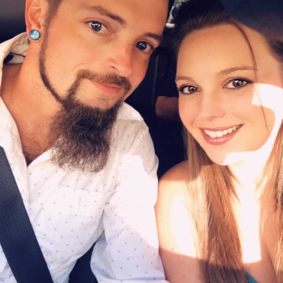 Profile Picture of Halie Genovesi (@haliemuff) on Poshmark