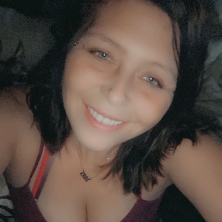 Profile Picture of Kelly Seagraves (@kaykayseagraves) on Tiktok