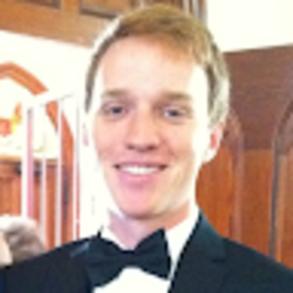 Profile Picture of Daniel Arias (@dfarias3) on Poshmark