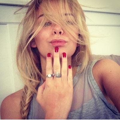 Profile Picture of Lara Murphy (@lara_murphy1) on Twitter