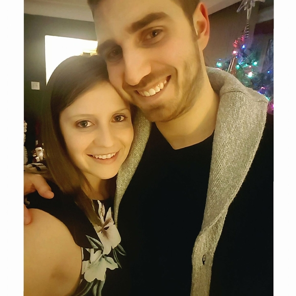 Profile Picture of Lynn Dalgleish (@lynndalgleish) on Poshmark