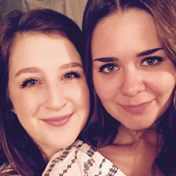 Profile Picture of Heidi Sticha (@hsticha16) on Poshmark