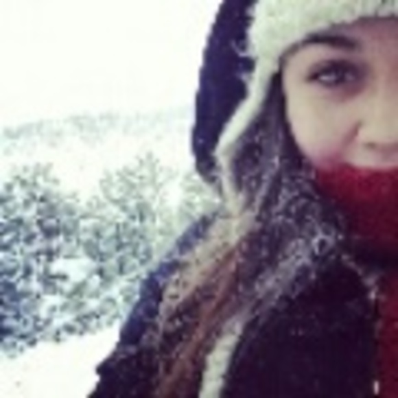 Profile Picture of Alexa Dixon (@alexarae5) on Poshmark